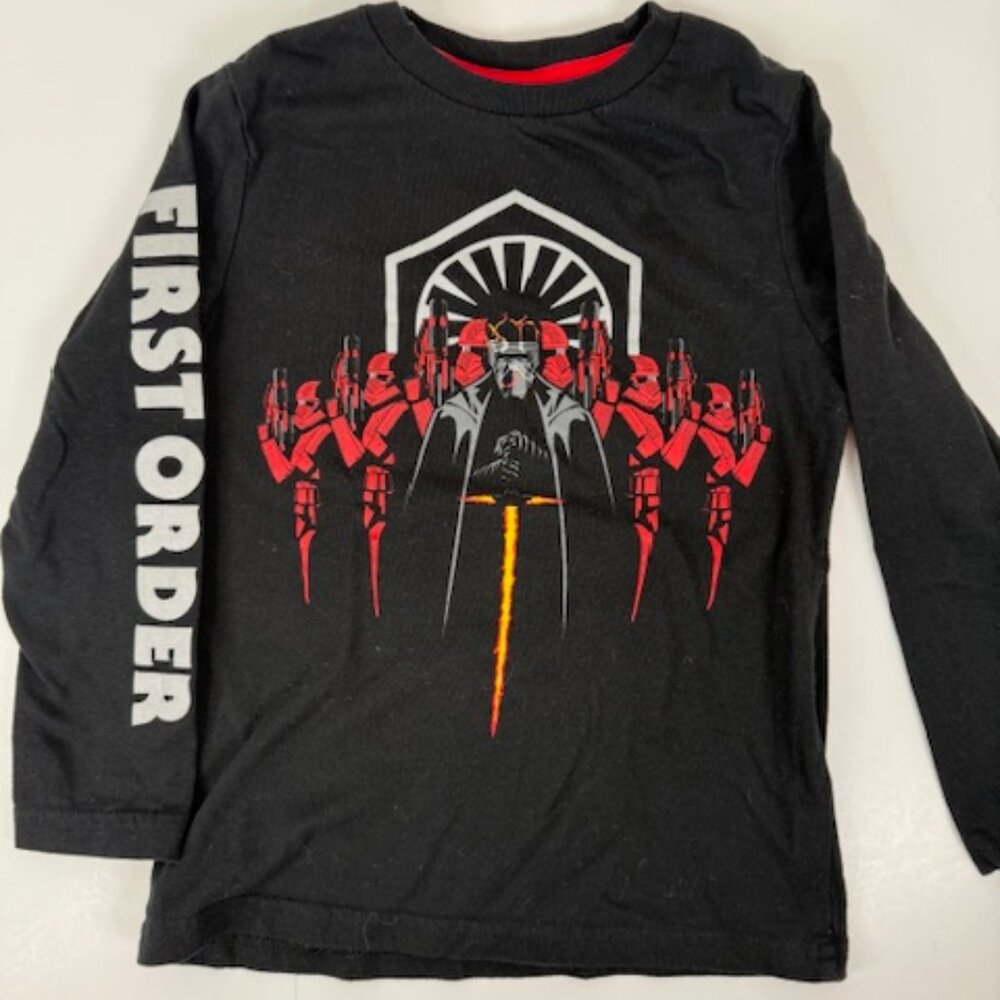 Official Star Wars Long-Sleeved T-Shirt featuring Kylo Ren with Light Saber